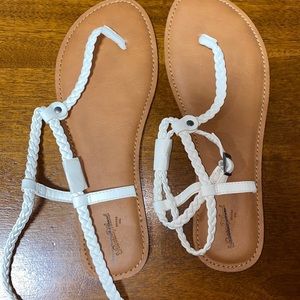 NWOT!Brand new white sandles!!